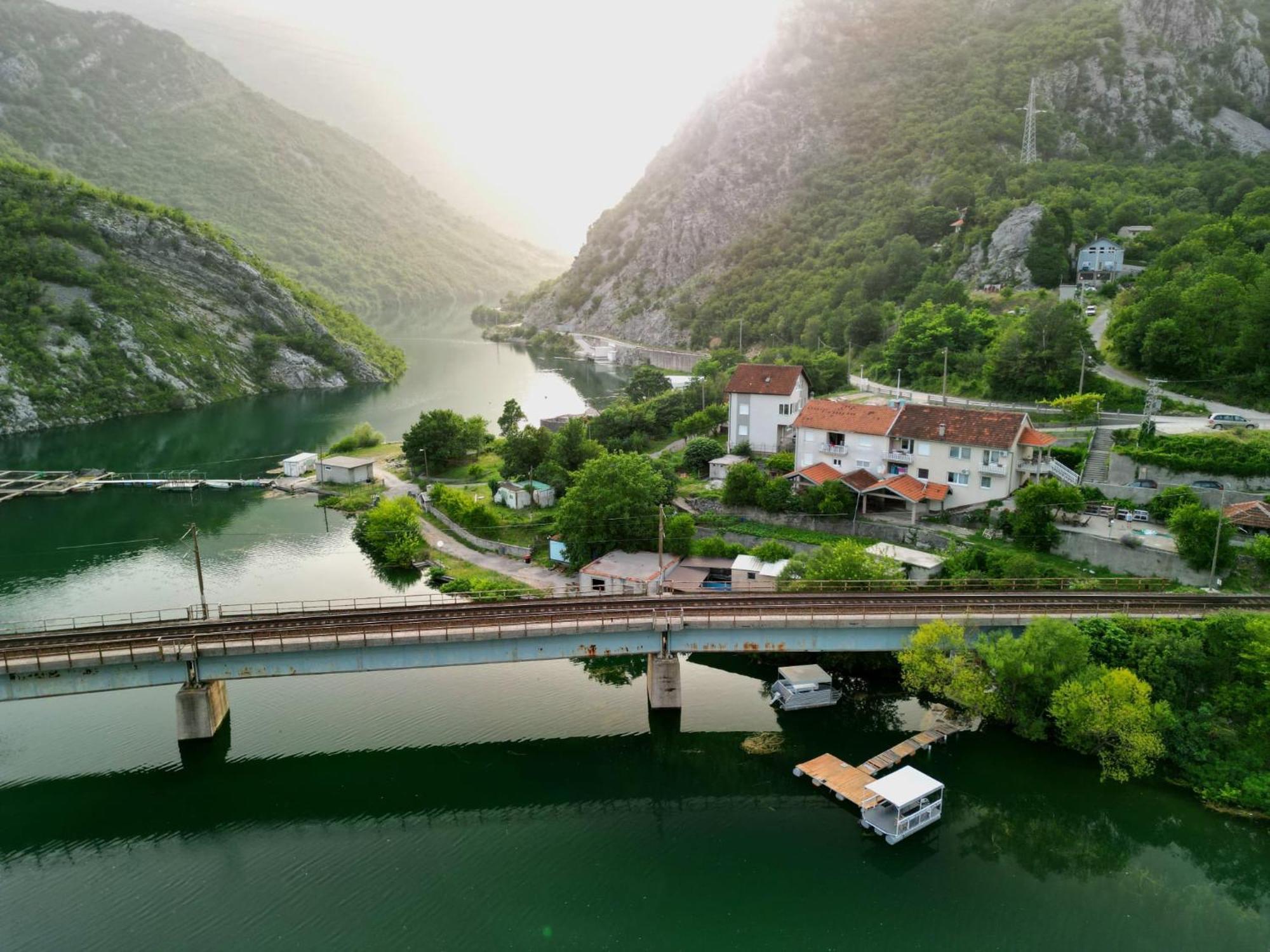 Visit Dreznica Villa โมสตาร์ ภายนอก รูปภาพ